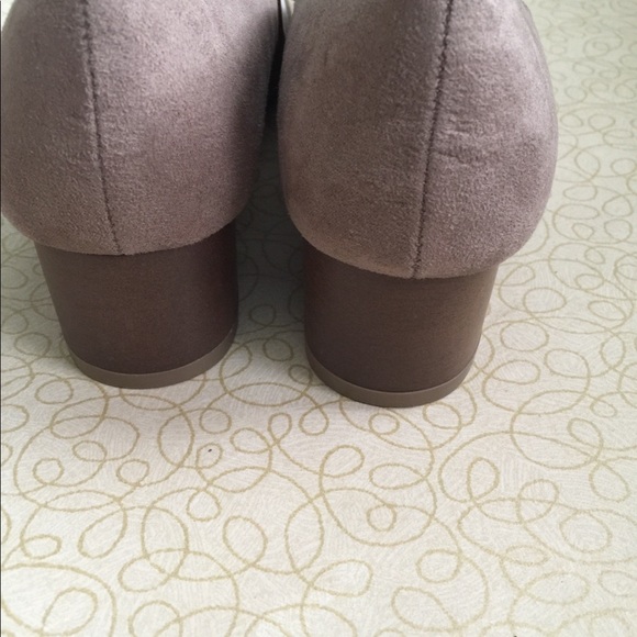 Time and Tru Women's Block Heel Shoe - Picture 3 of 8